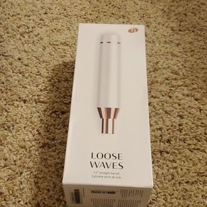 t3 1.5 barrel for t3 curling iron. new never used